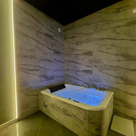 شقة Centrum Jacuzzi Prywatny Parking Klimatyzacja 1 رادوم