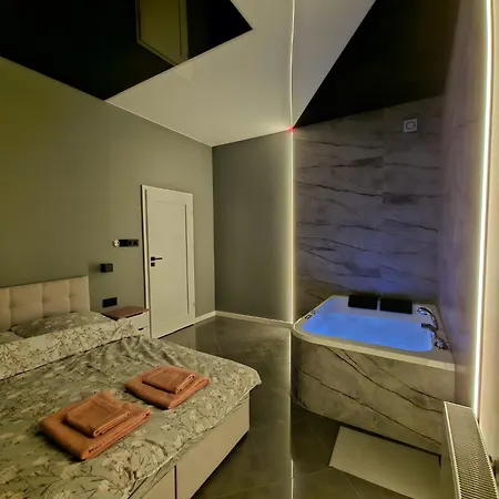 Lägenhet Centrum Jacuzzi Prywatny Parking Klimatyzacja 1