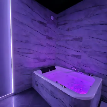 Centrum Jacuzzi Prywatny Parking Klimatyzacja 1 *